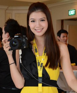 Girl with Nikon D600 in yellow and black dress
